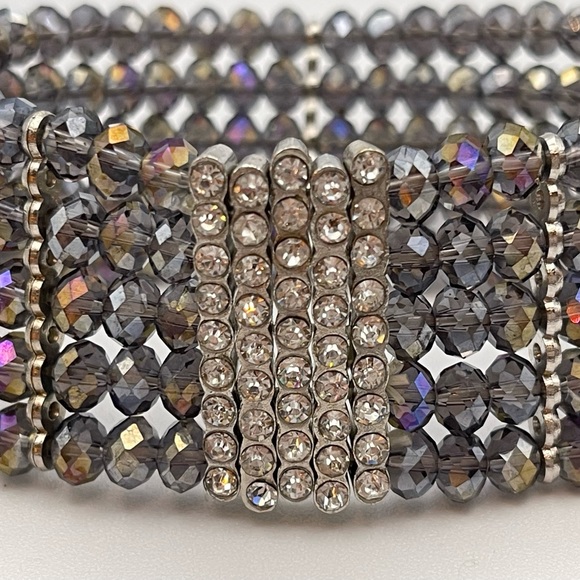 NWT GLAM IRIDESCENT CRYSTAL 5-STRAND STRETCH BRACELET AND SILVER SHIMMER ACCENTS - Picture 4 of 11